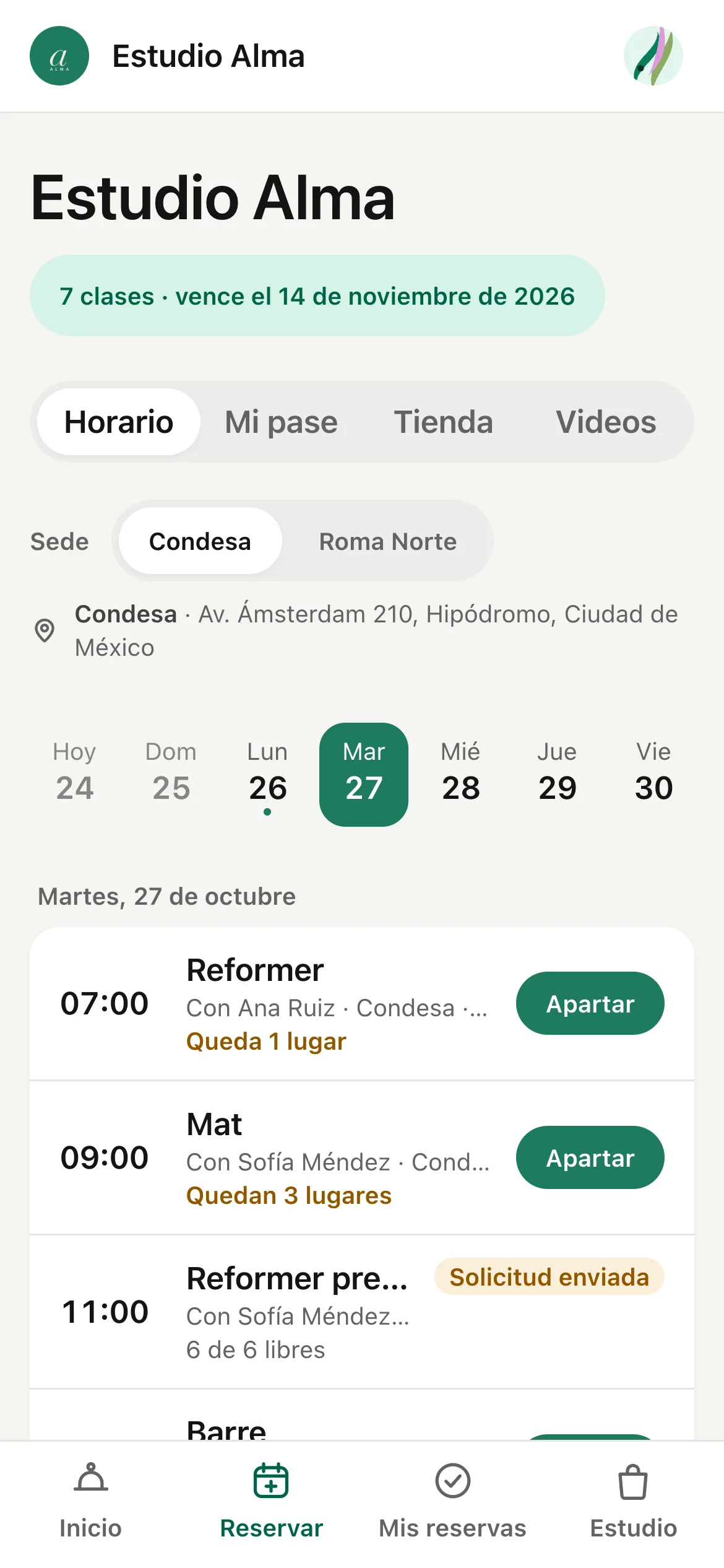 La cuenta de una clienta con la clase de Reformer prenatal marcada como Solicitud enviada.