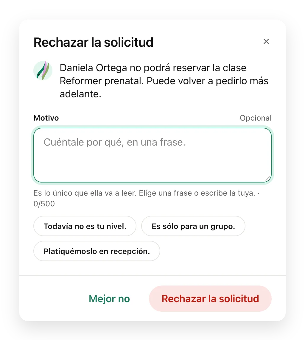 El cuadro para rechazar una solicitud con los motivos sugeridos y el mensaje para la clienta.