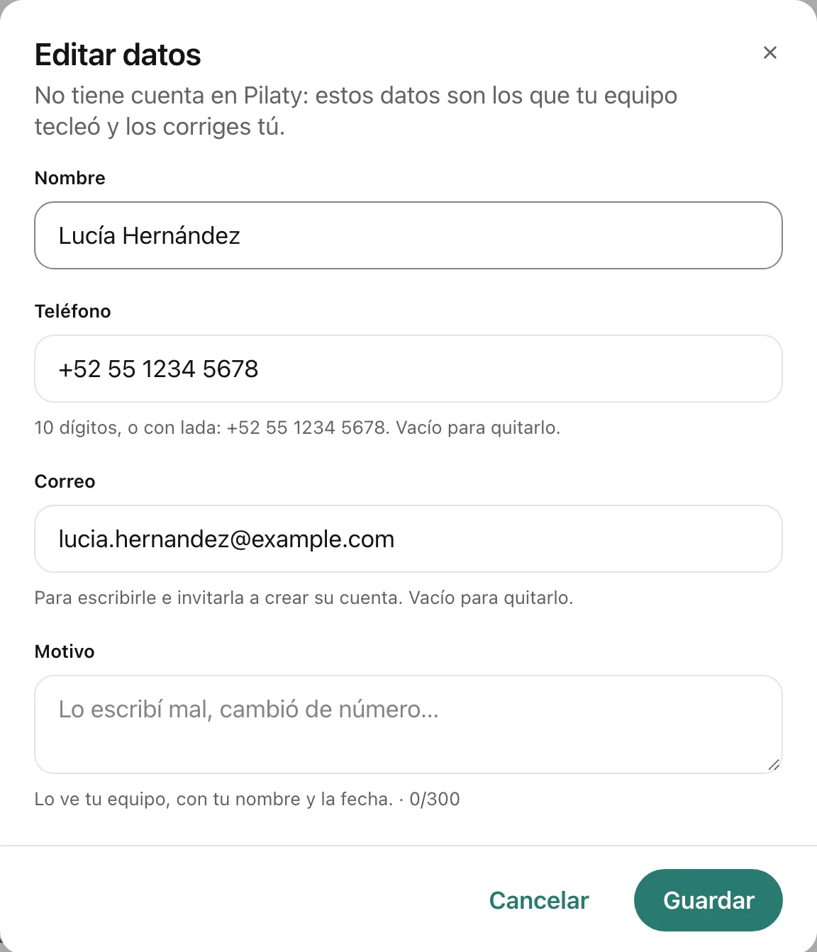 El cuadro Editar datos con el nombre, el teléfono, el correo y el motivo de una clienta sin cuenta.