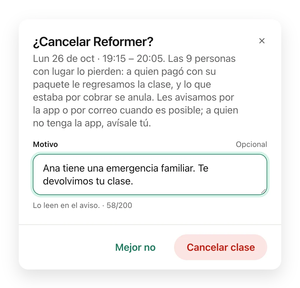 El cuadro Cancelar clase con las personas que pierden su lugar y un motivo escrito.