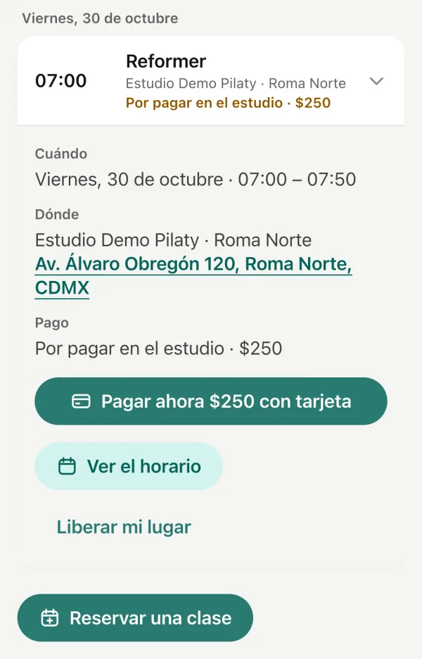 Mis reservas en el celular de una clienta de ejemplo: una clase de Reformer por pagar en el estudio, $250, con el botón Pagar ahora $250 con tarjeta.