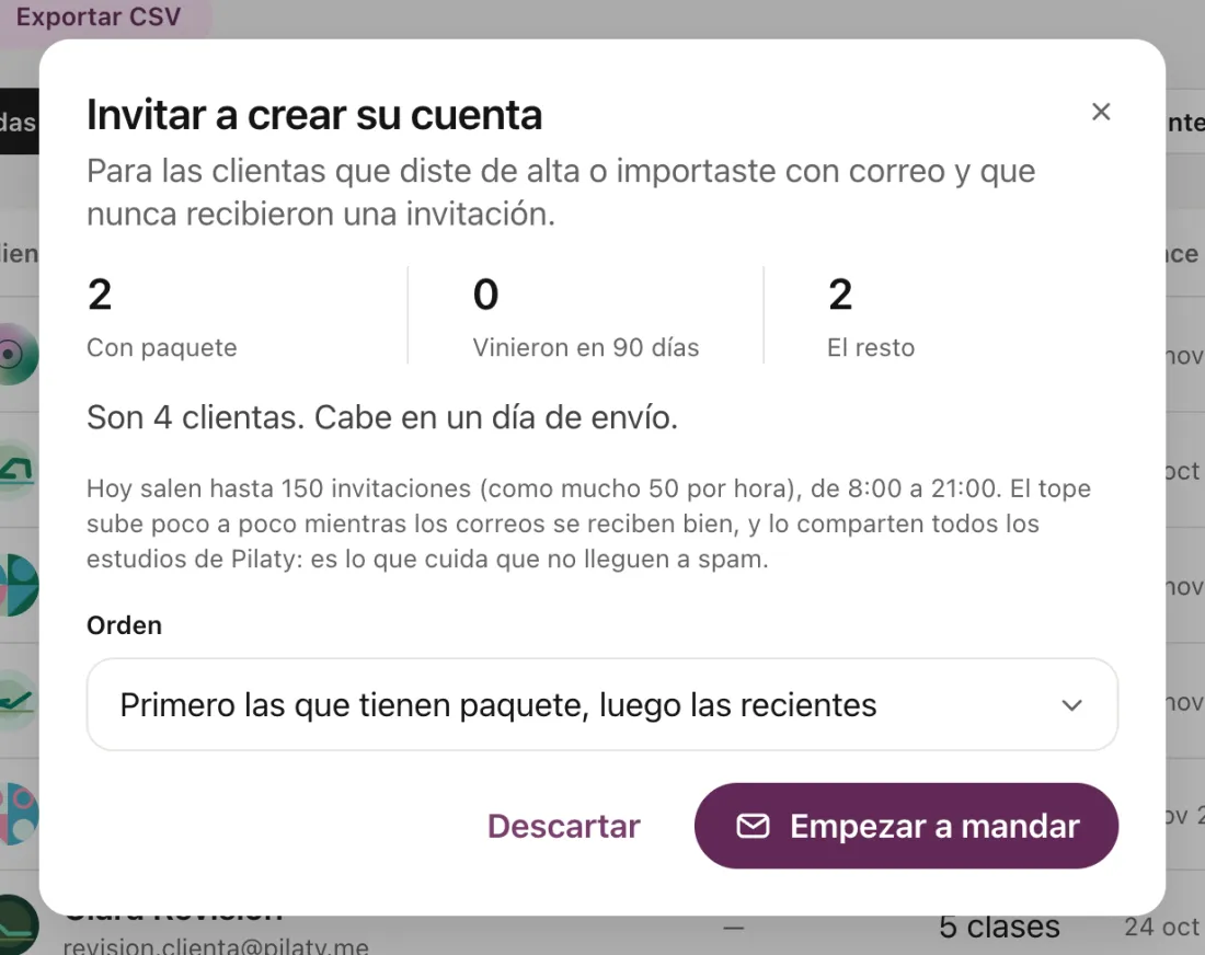 El cuadro Invitar a crear su cuenta: cuántas clientas hay con paquete, cuántas vinieron hace poco y el resto, con el orden de envío.